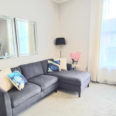 Spacious 3 Bed Flat Near The Sea With Parking Bournemouth Exterior photo
