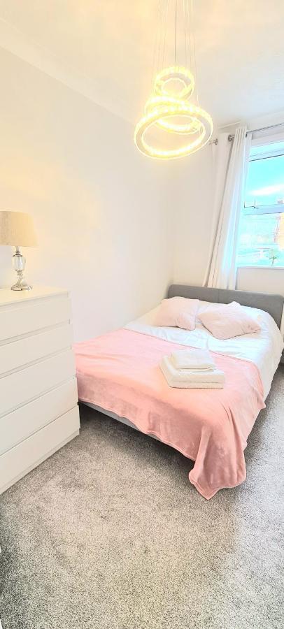 Spacious 3 Bed Flat Near The Sea With Parking Bournemouth Exterior photo