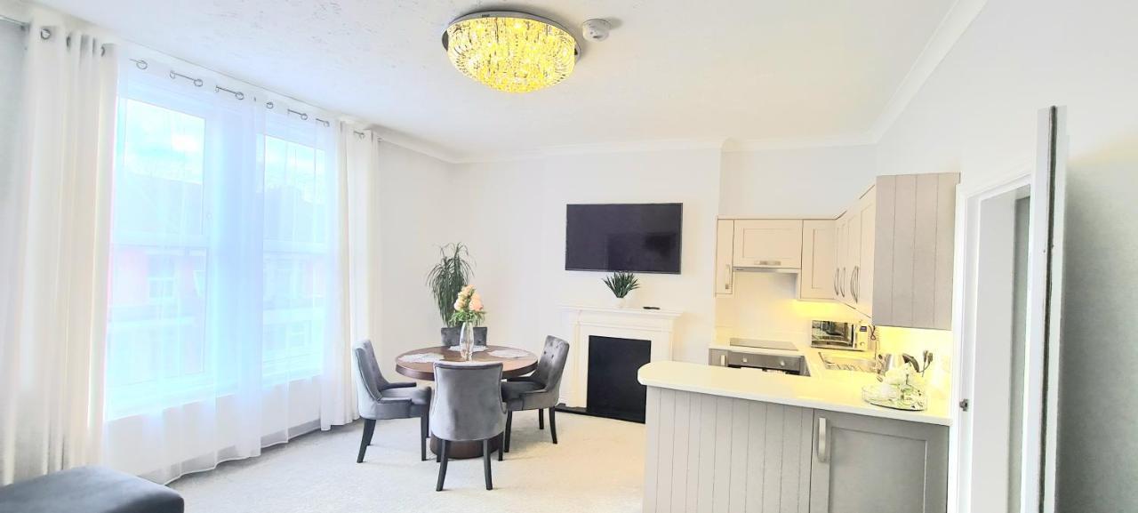 Spacious 3 Bed Flat Near The Sea With Parking Bournemouth Exterior photo